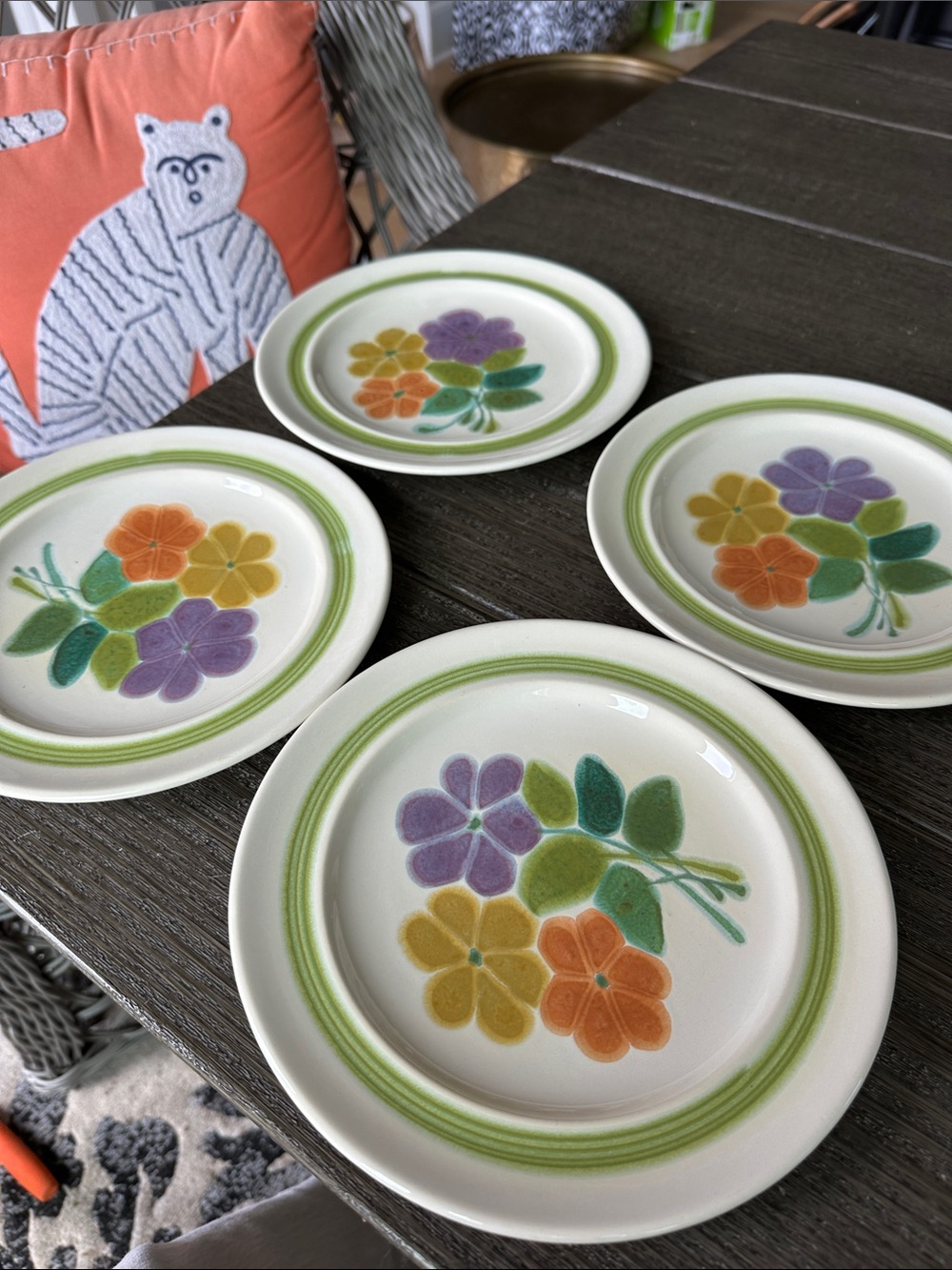 Franciscan Floral Dessert Plates with Green Rim, Set of 4 8.5D collectible